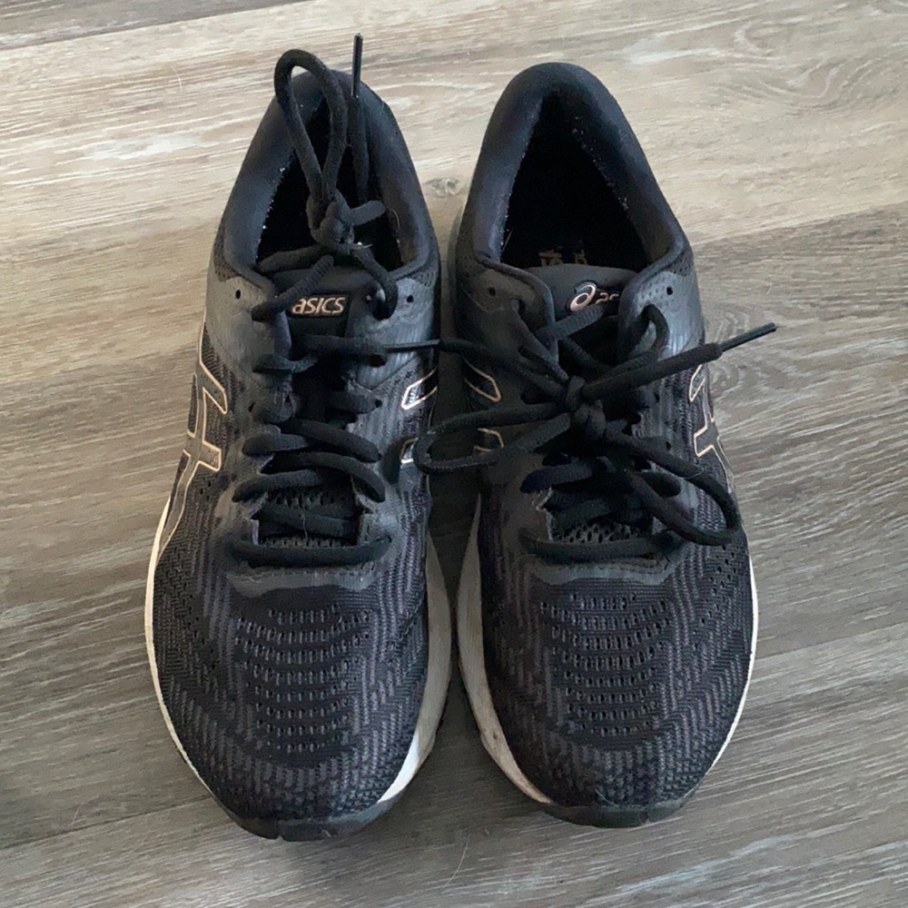 ASICS Black Size 9 GT-2000 Running Shoes